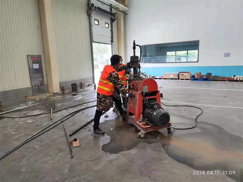 巫山厂房地面下沉塌陷注浆加固施工